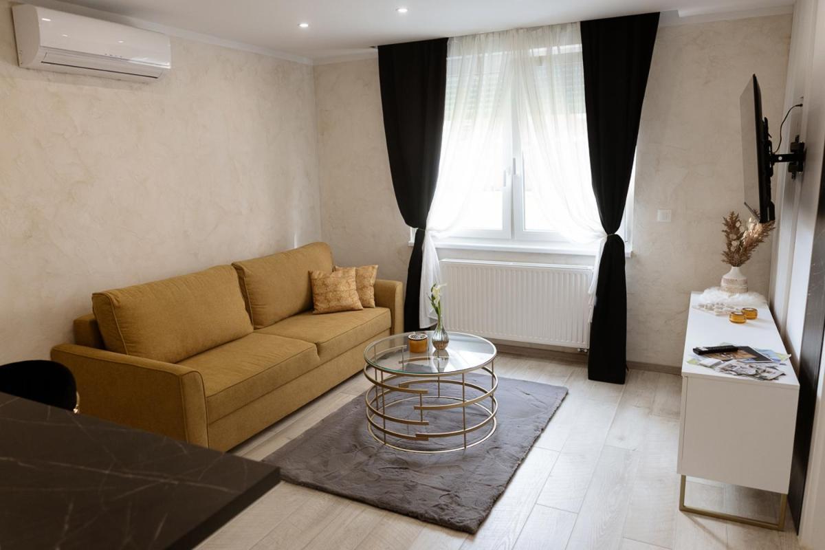 Apartman Stari Toranj III 武科瓦尔 外观 照片