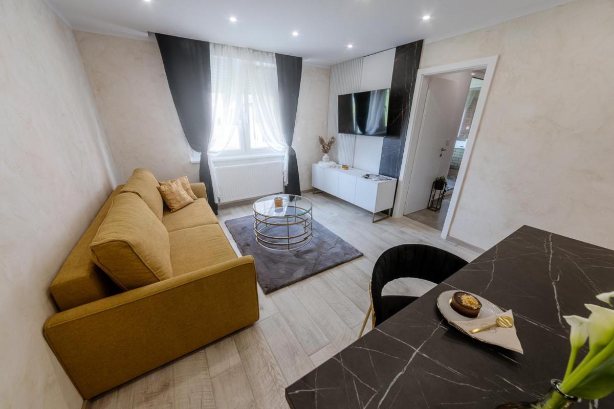 Apartman Stari Toranj III 武科瓦尔 外观 照片